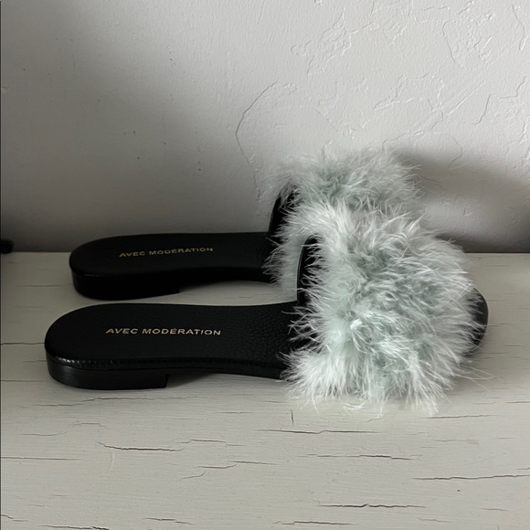 Luxury Feather Slide Sandals Light Blue Made in Italy NWT Size 36 (Women’s 5) - Picture 2 of 6